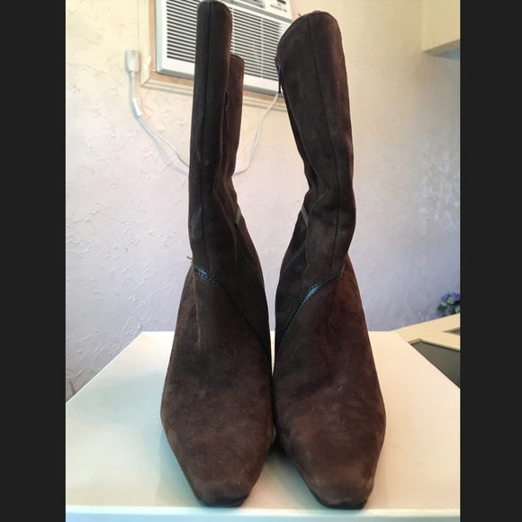 Kelly and Katie Brand Suede Close Toe Heel Boots - Picture 2 of 6